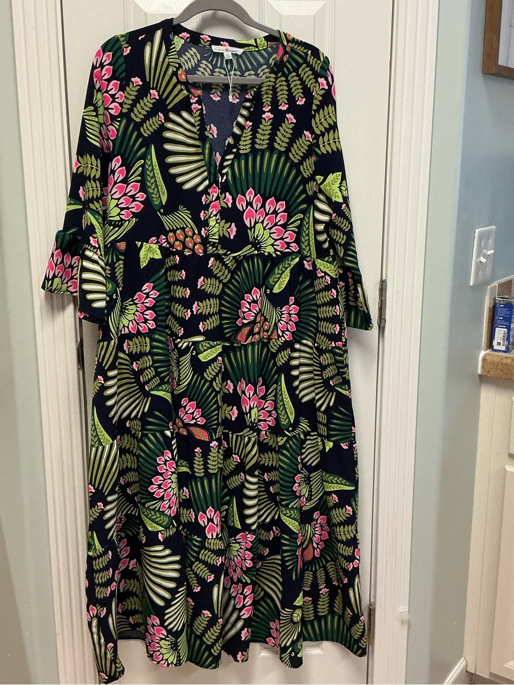 Michelle McDowell SZ XL Maxi Navy Dress Pink/green Florals Vneck 3/4 Bell Vacay - Picture 3 of 10
